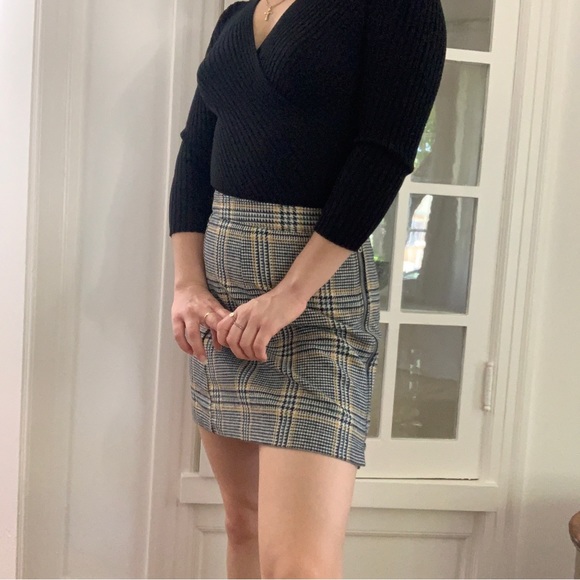 Abercrombie & Fitch Grey Plaid Schoolgirl Mini Skirt Size Zip - Picture 4 of 4